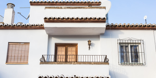 Pintar Fachadas de Casas Unifamiliares / Chalets en Torrejón de Ardoz · Pinturas Especiales Anticorrosivas y de Alta Resistencia