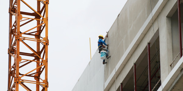 Trabajos Verticales en Fachadas de Edificios / Viviendas en Torrejón de Ardoz · Pintar Edificios de Construcción de Obra Nueva